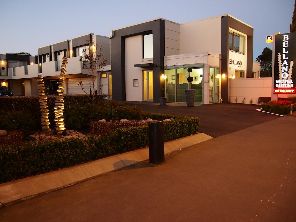 Bellano Motel Suites Christchurch Eksteriør billede The entrance to the hotel