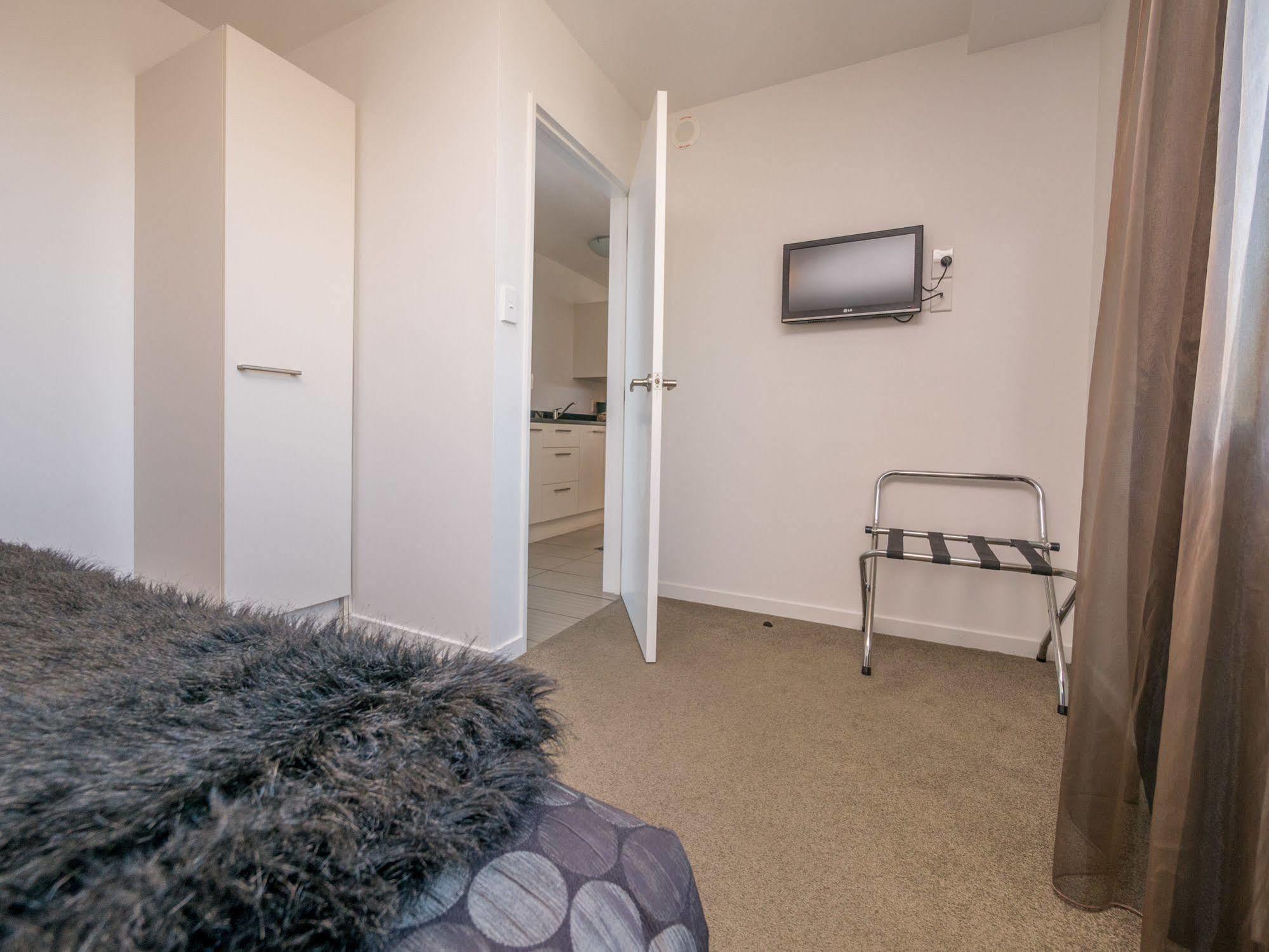 Bellano Motel Suites Christchurch Eksteriør billede A typical studio apartment